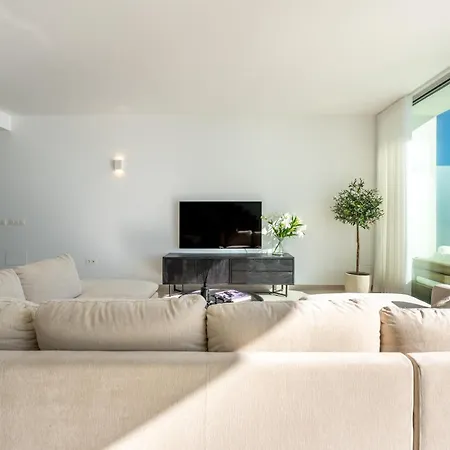 Stupa Hills Ix - Superb New Built Duplex Appartement